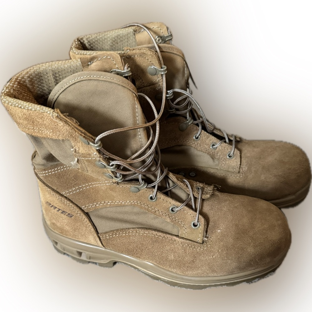 Bates Men's, size 11, Terrax3 Hot Weather Safety Boots